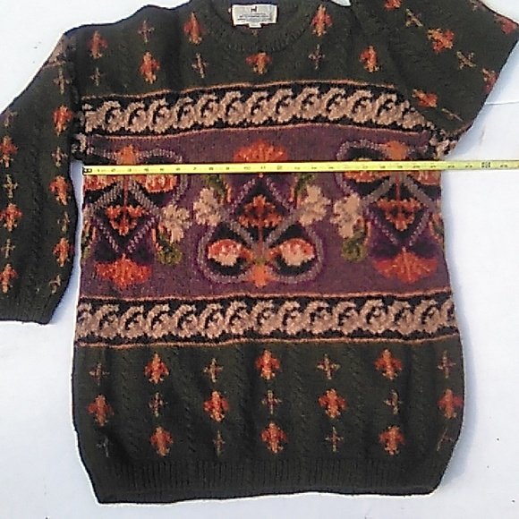 Peruvian Connection sweater. - Picture 10 of 17
